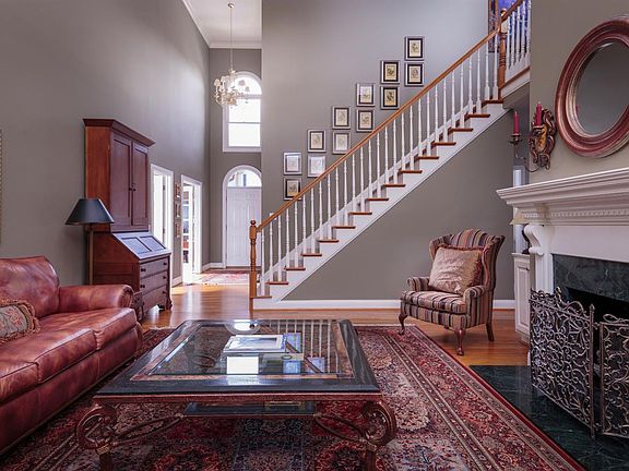 3rd image of 687 Mint Hill Ln
