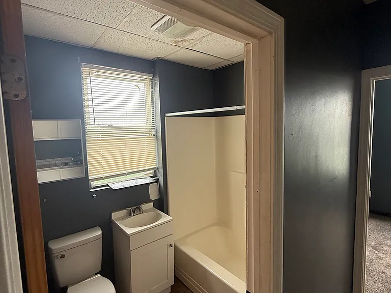 273-275 Rivet St #2W — Photo 6