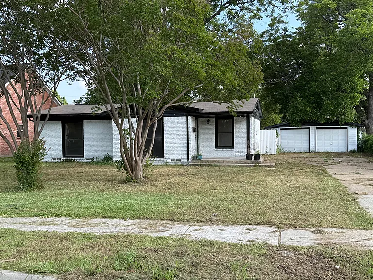 438 Pittman St — Photo 2