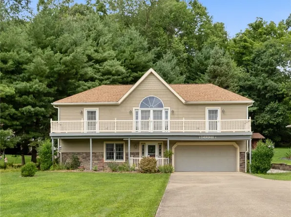 1 Cherokee Trl, Malvern, OH 44644