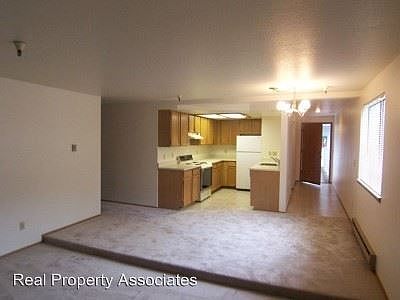 3rd image of 19921 19th Ave NE APT 306