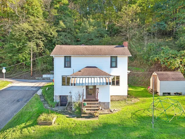 304 8th Ave, Hyde Park, PA 15641