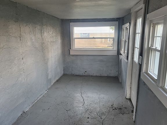 2nd image of 650 Stevenson Ave