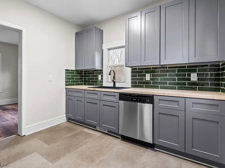 3639 Randolph Rd — Photo 8