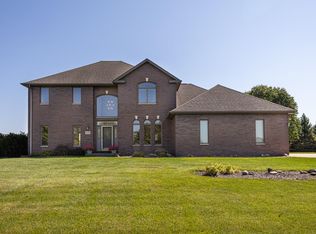 9346 April Lynne Ct, Dubuque, IA 52003