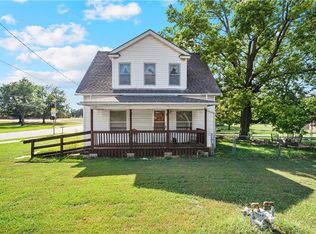 2201 N 10th St, Independence, KS 67301