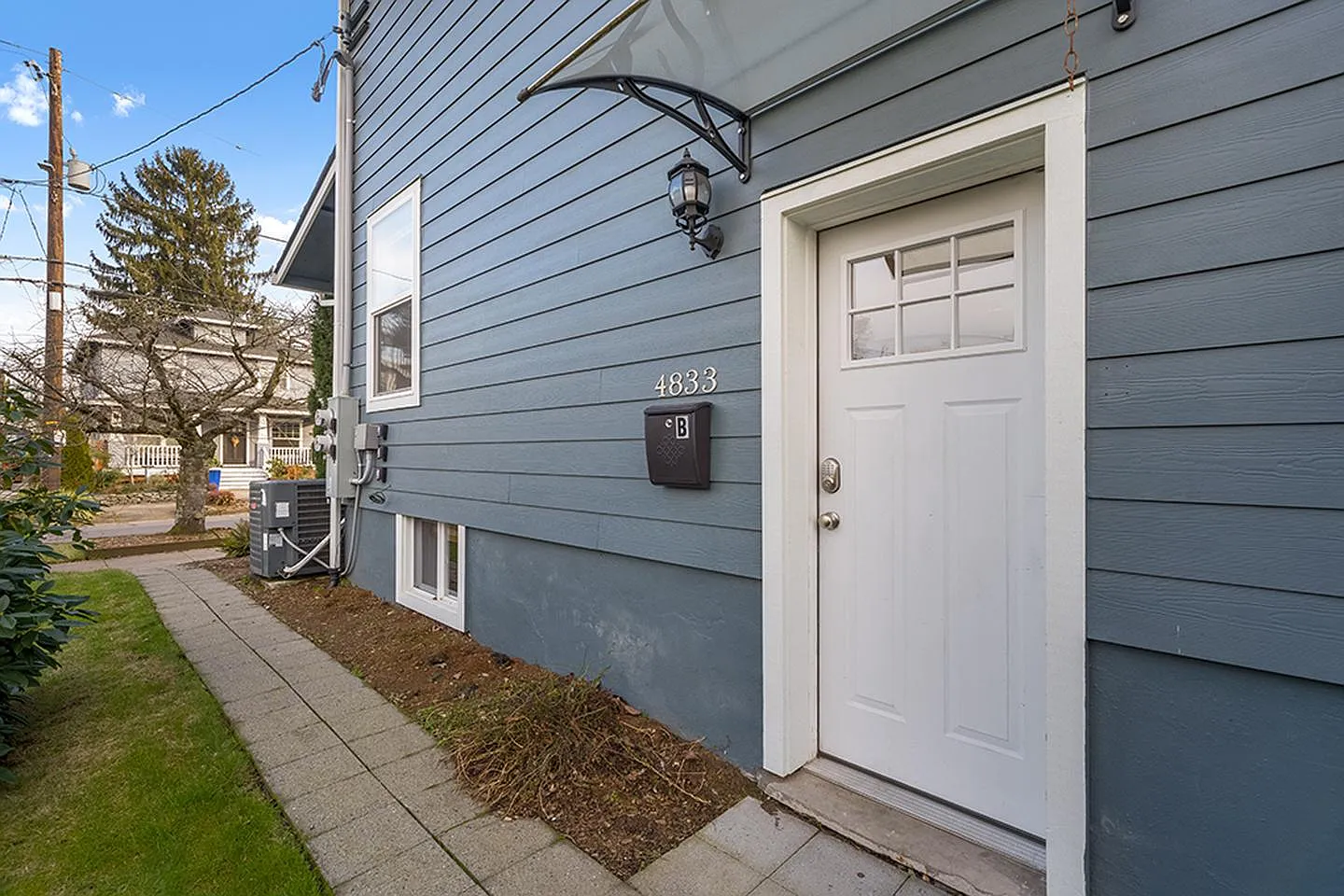 1 bed, 1.0 bath, 630 sqft, $1,350 — Photo 1