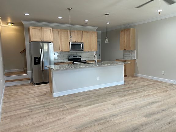 2nd image of 1759 SE Arbor Hills Dr