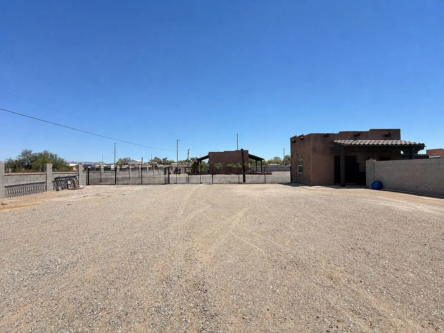 11654 S Clementine Ave — Photo 3