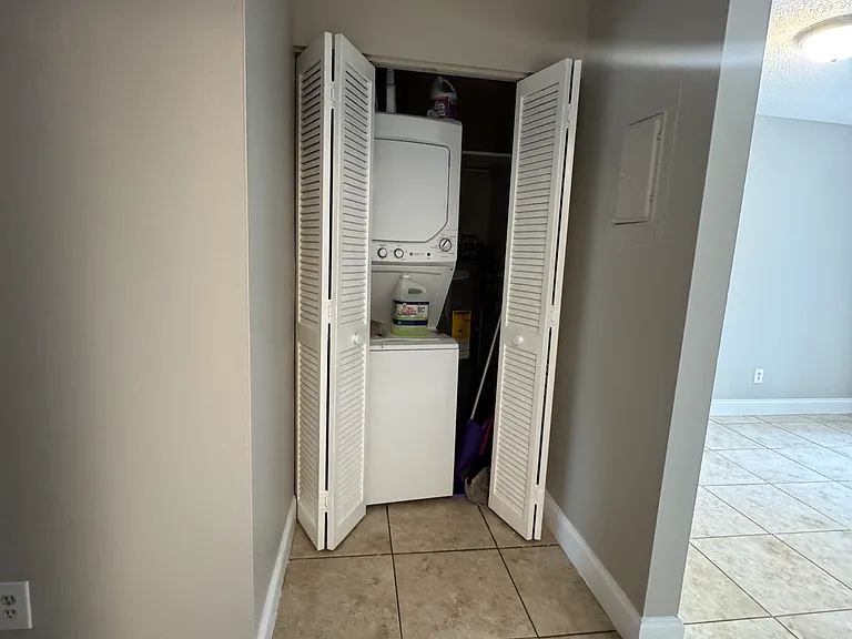 2421 Granada Ave #6 — Photo 9