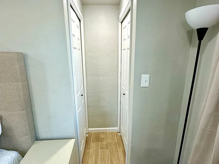 810 E Halcyon Rd — Photo 5