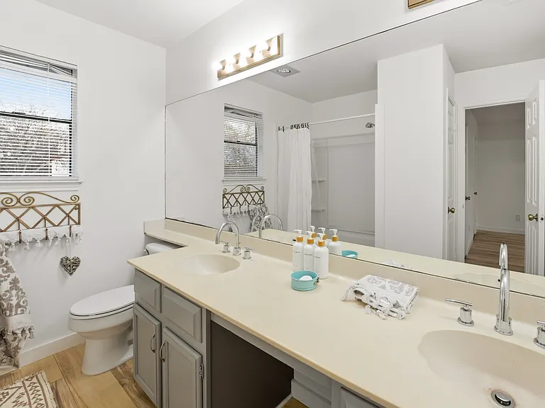 12901 Silver Creek Dr — Photo 40