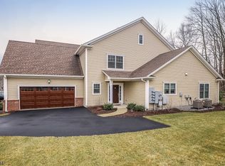55 Whitney Farm Pl, Morristown, NJ 07960