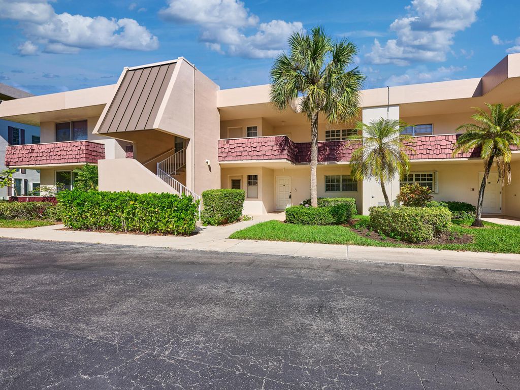 3001 S Palm Aire Drive #107, photo 2