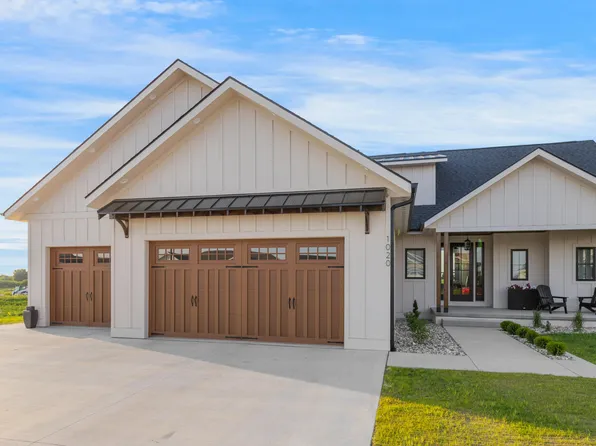 1020 Steamboat Trl, Brookings, SD 57006