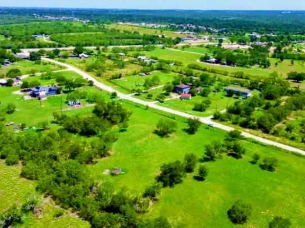 Valerie Ln, Dale, TX 78616