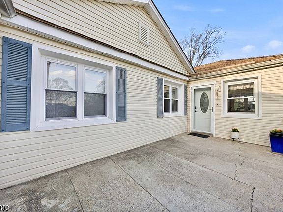 3rd image of 7 Valley Rd #A