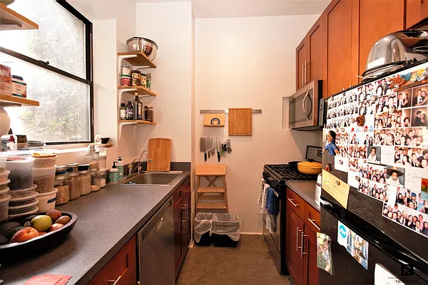 Rented by R New York | media 24