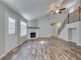 424 Blueberry Hill Ln, Mansfield, TX 76063
