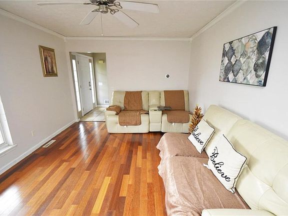 5th image of 7 Withams Ct