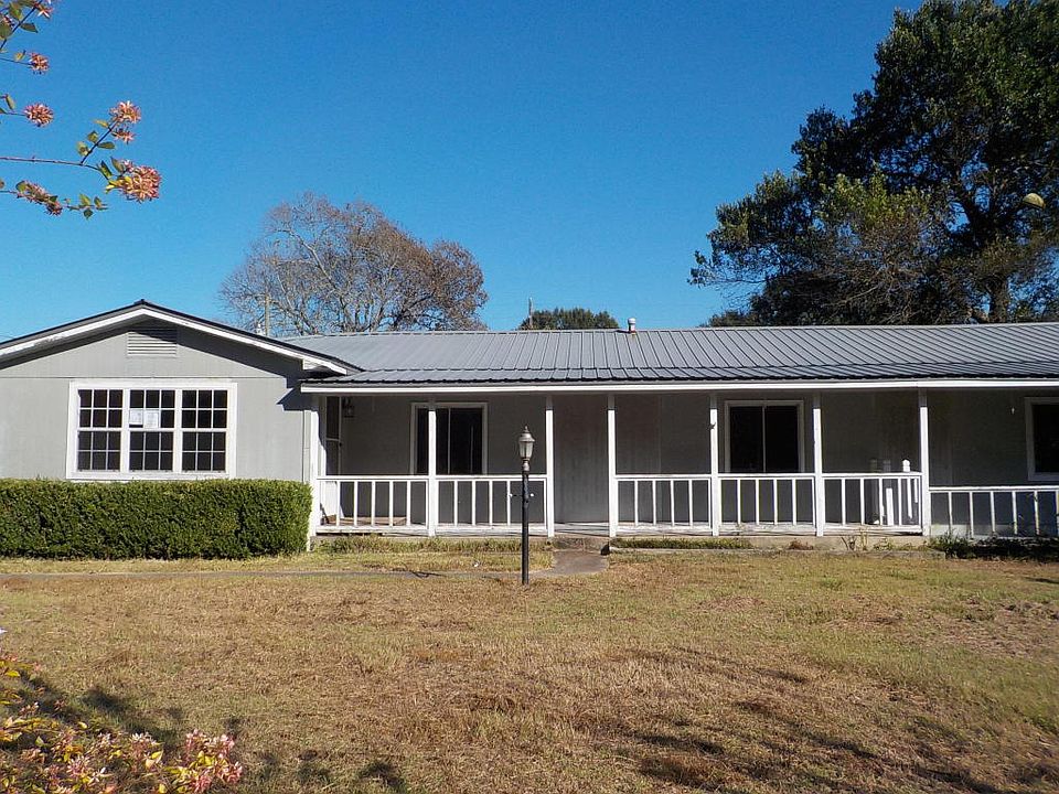 1st image of 320 Niemeyer Ln