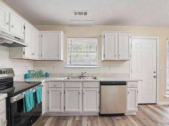 4th image of 4084 Fitzpatrick Blvd