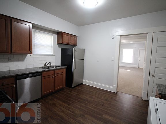 4th image of 243 Valley Ave NW