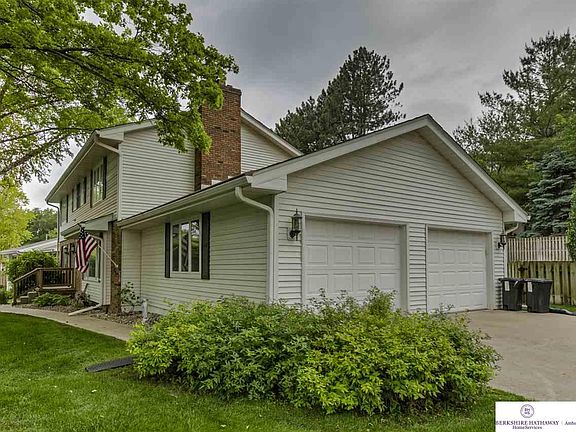 3rd image of 706 Leawood Dr