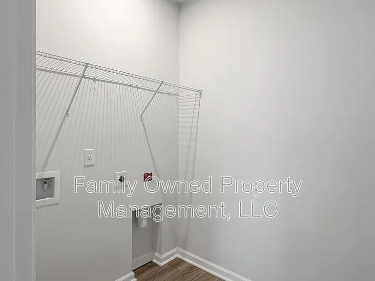 519 Donnas View Way — Photo 19