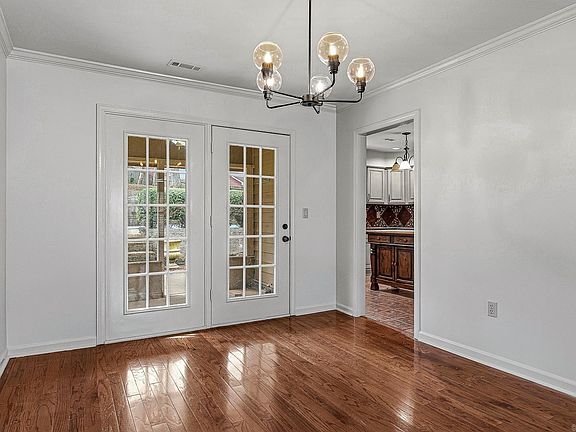 5th image of 1611 Roleson Ln