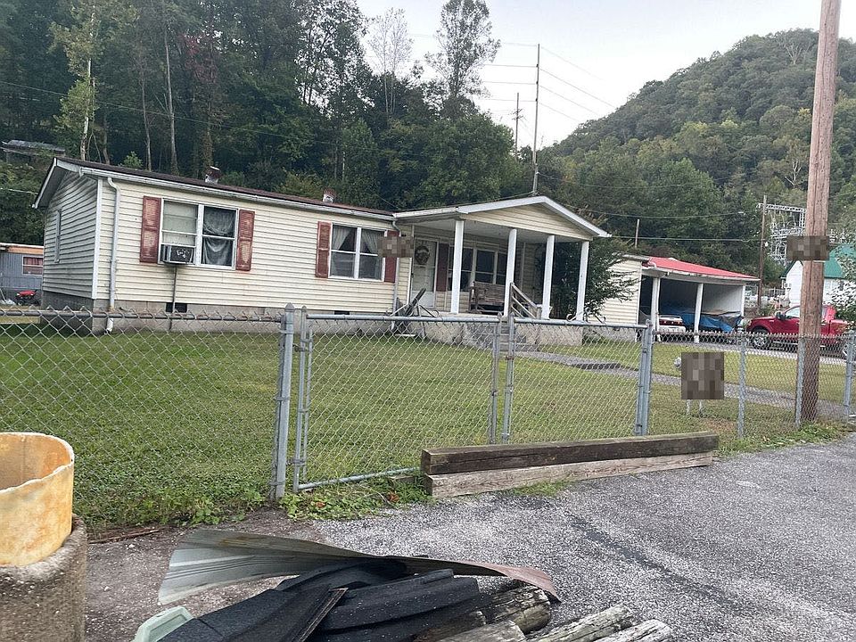 2nd image of 131 Becco Browning Dr