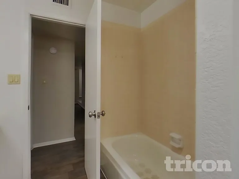 4323 W Poinsettia Dr — Photo 15