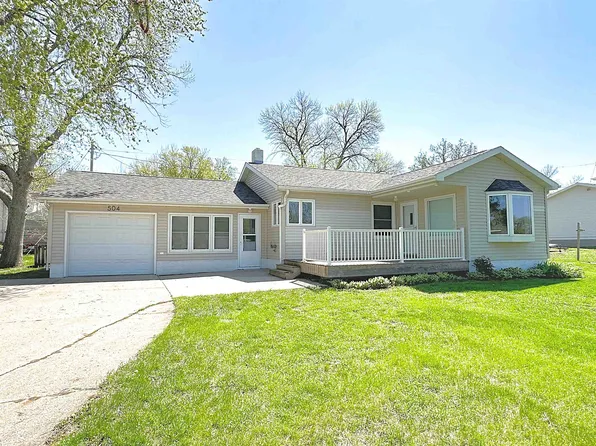 504 Broadway St, Emmetsburg, IA 50536