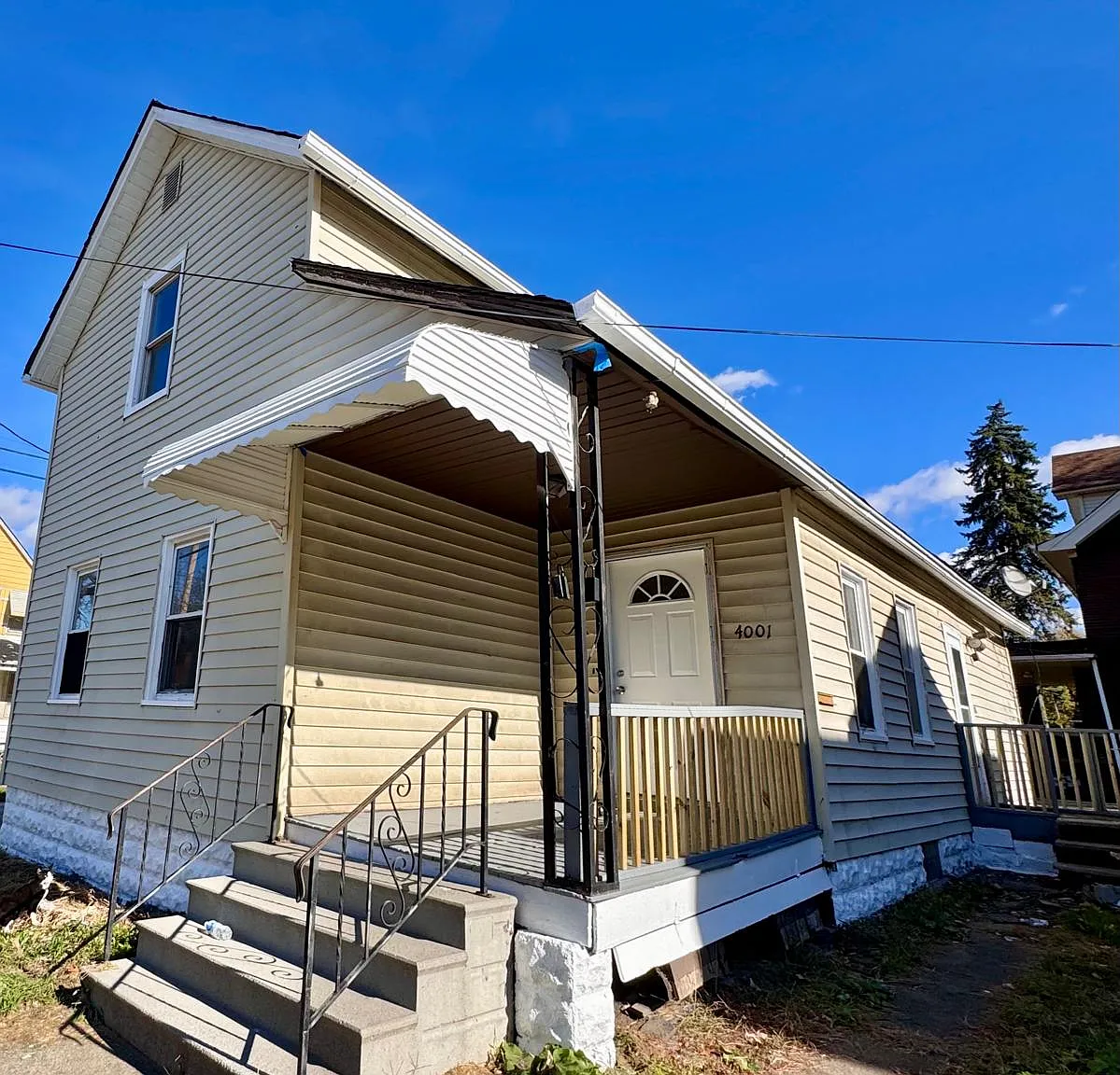3 bed, 1229 sqft, $1,200 — Photo 1