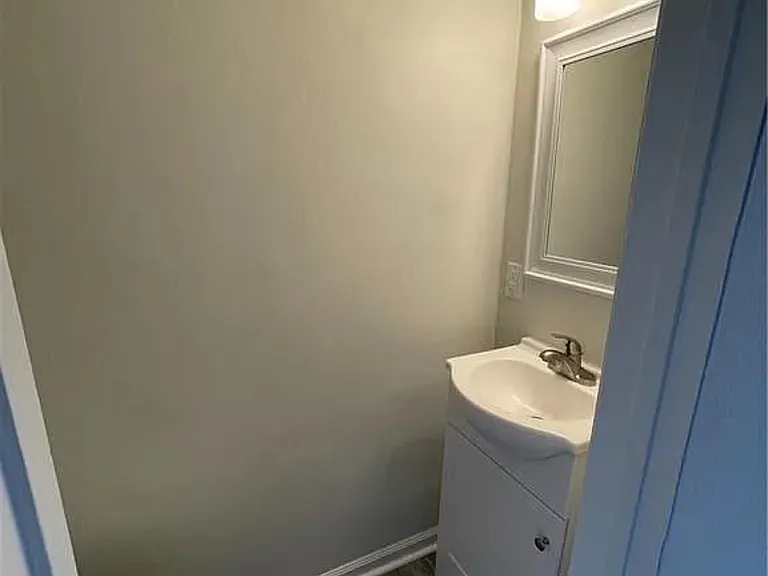 1304 Green Cedar Ln — Photo 6