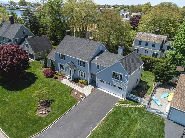 233 Davenport Drive, Stamford, CT 06902