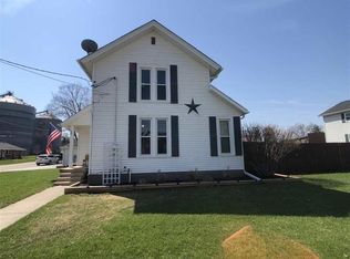 302 W Roosevelt Rd, Stillman Valley, IL 61084