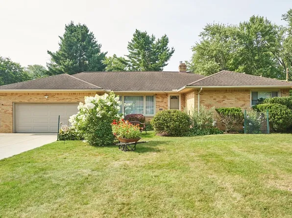 5901 Akins Rd, North Royalton, OH 44133