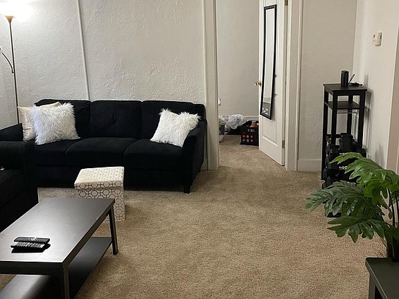 3rd image of 34 Glenwood St #8