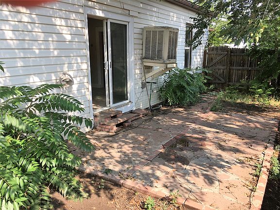 4th image of 1508 W Dakota Ave