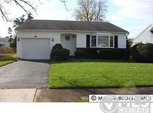 22 Langley Rd, Toms River, NJ 08757