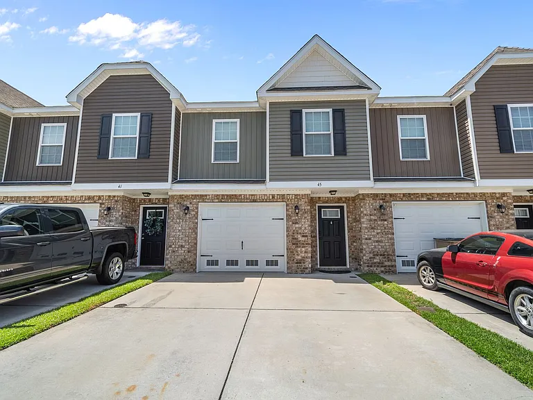 45 Horizon Ln — Photo 1