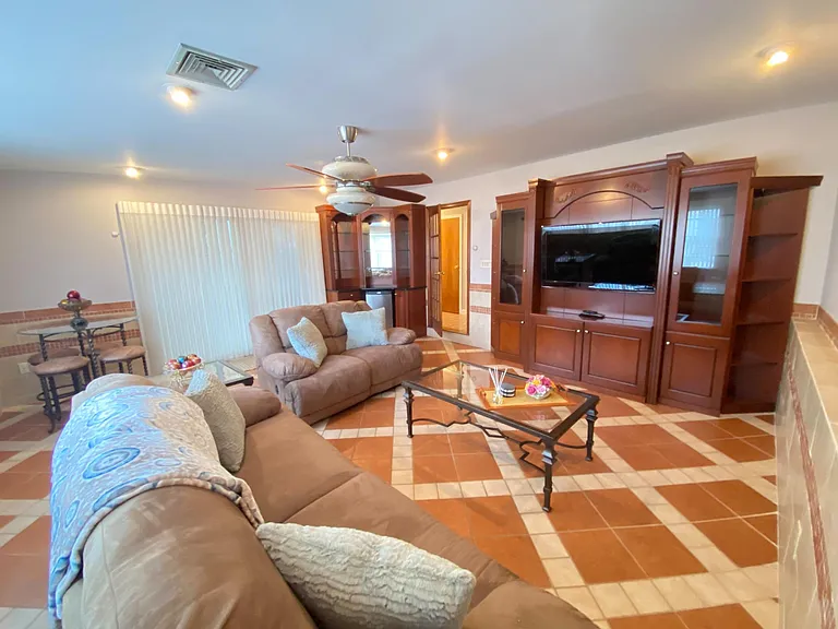 247 Montclair Ave — Photo 10