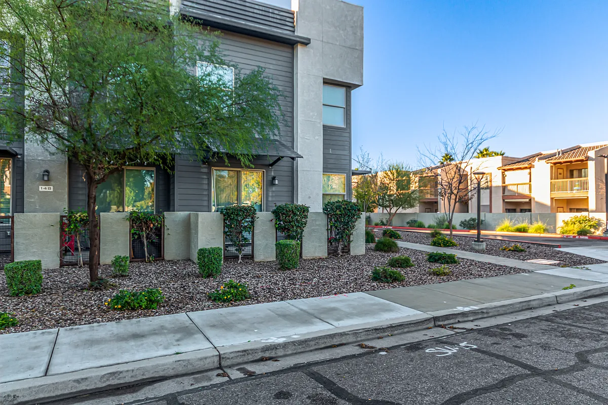 Building Photo - 7531 E Billings St #139