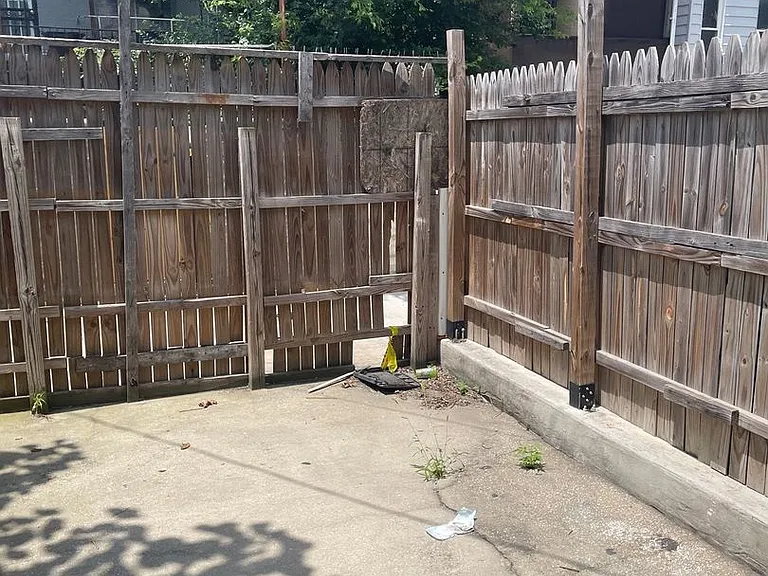 612 N Glover St — Photo 10