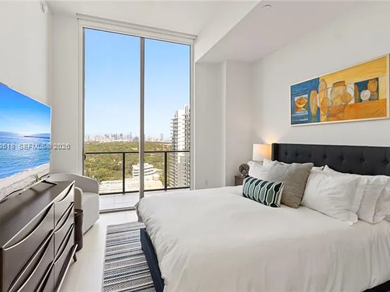 2678 Tigertail Ave #Penthouse CU-4 — Photo 33