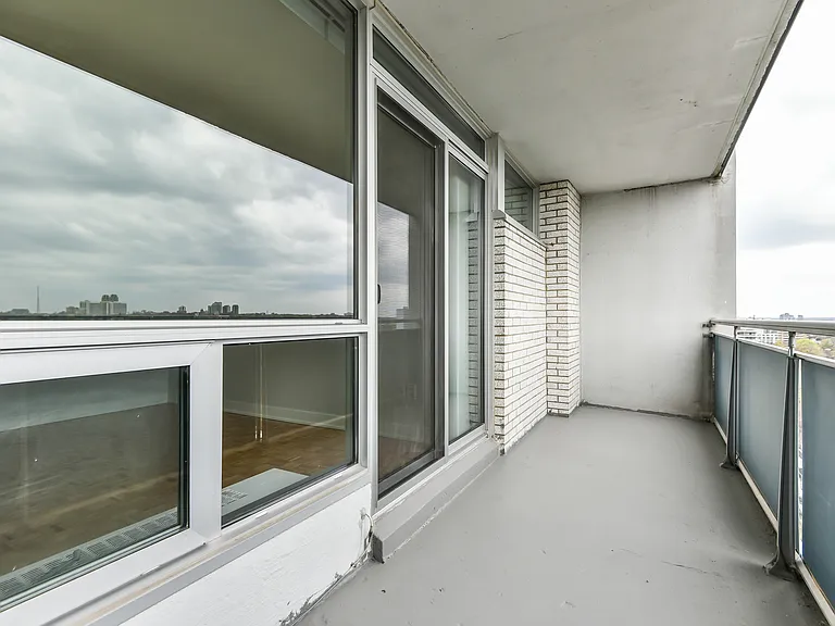 20 Prince Arthur Ave — Photo 8