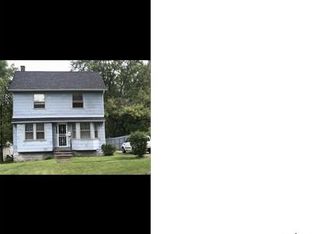 5047 Greenhurst Dr, Maple Heights, OH 44137