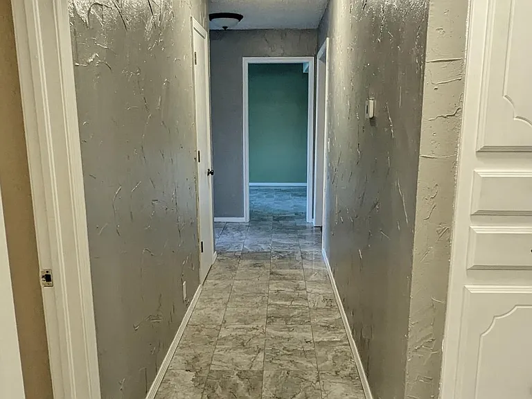 Bright automatic lighting in the home. Ready for heavy traffic, flooring.