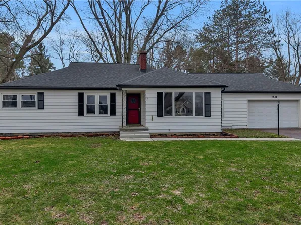 7531 Quaker Rd, Orchard Park, NY 14127